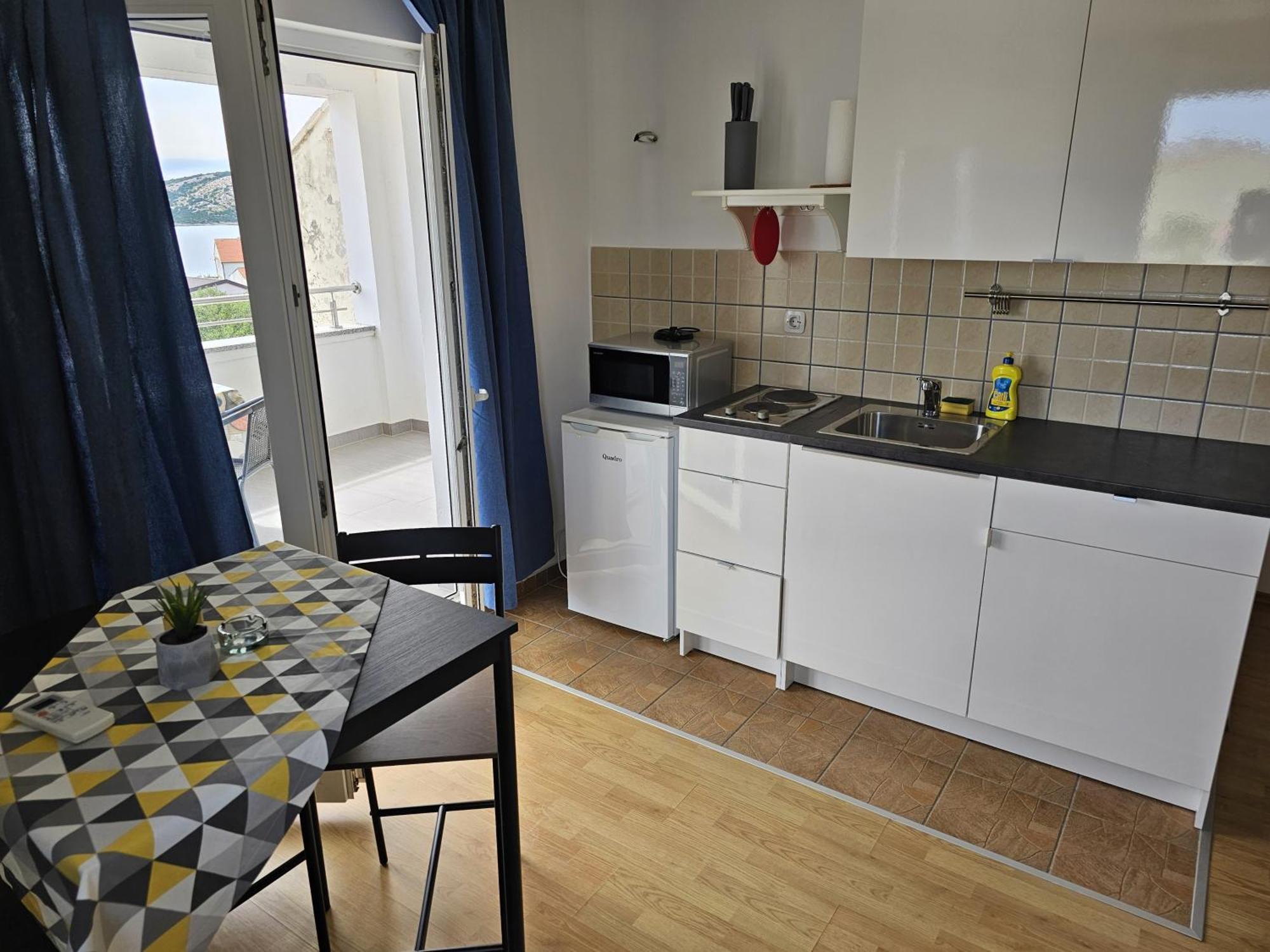 Apartments Antonia - S. Novalja スタラ・ノヴァリャ 部屋 写真